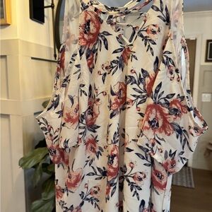 Charlotte Russe Cream and Blue Patterned Top